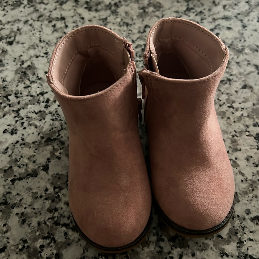 Cat & Jack  Toddler Girl Booties